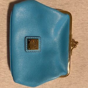 Rooney and Bourke Kiss Lock